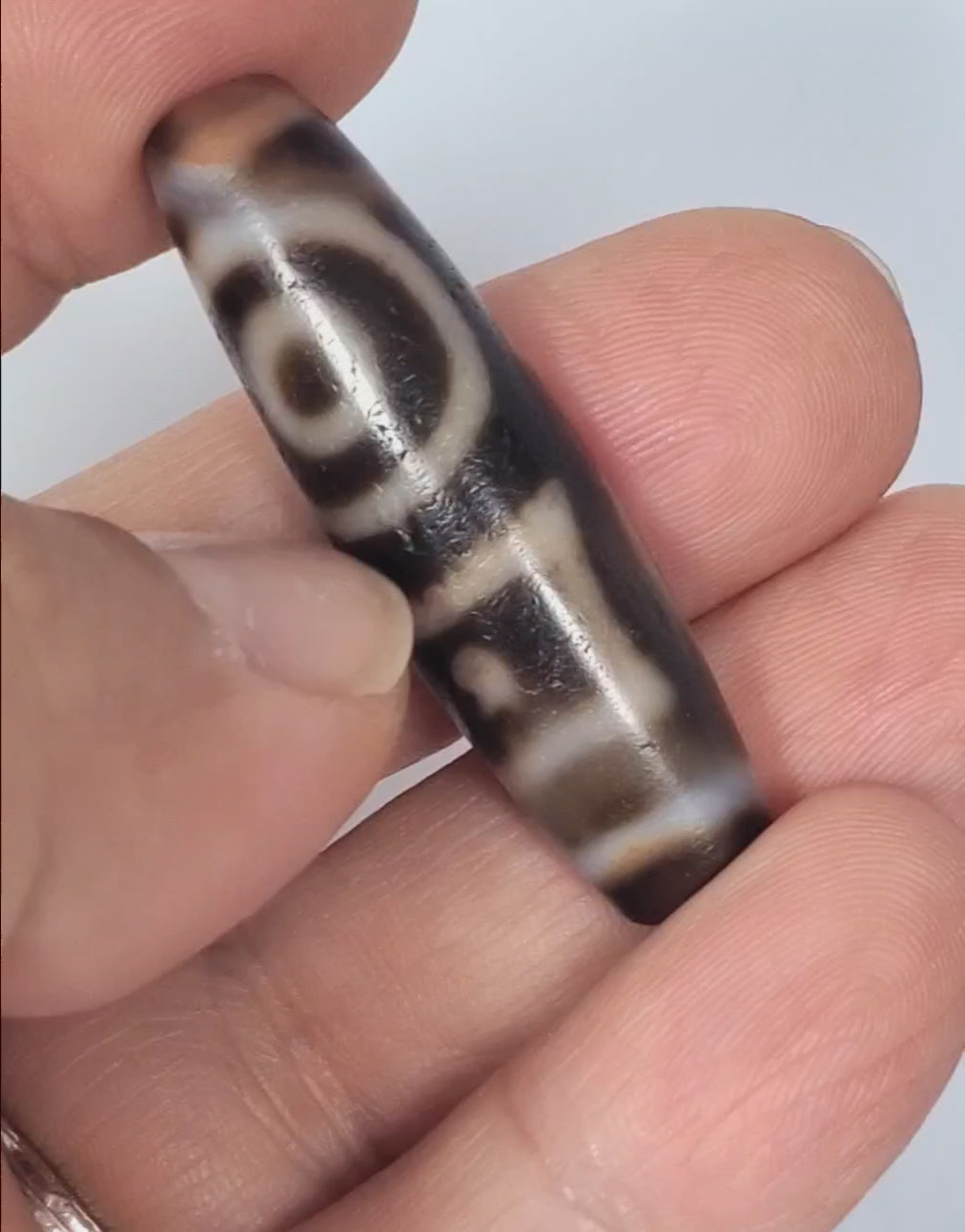 Video: antique double heaven earth gate dzi 360-degree view — At-0426-DHE — Ancient Dzi Shop